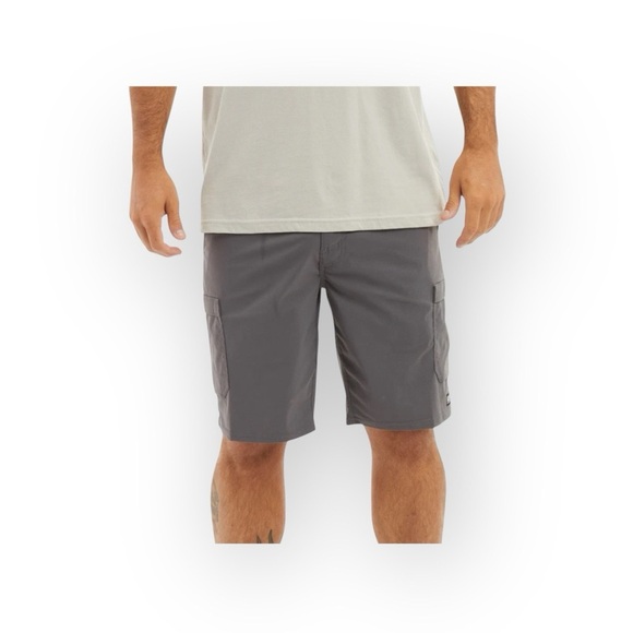 Pelagic® 𓆝 Madeira 20” Outseam Flat Cargo Hybrid Fishing Shorts 𓆝 Graphite 38 - Picture 4 of 16